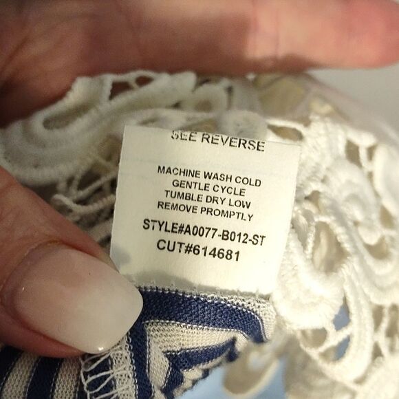 Cha Cha Vente Striped Asymmetrical Top - Picture 7 of 9